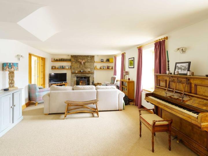 Milne'S Brae, Cosy, Comfortable And Centrally Located In Beautiful Braemar Villa Exterior photo